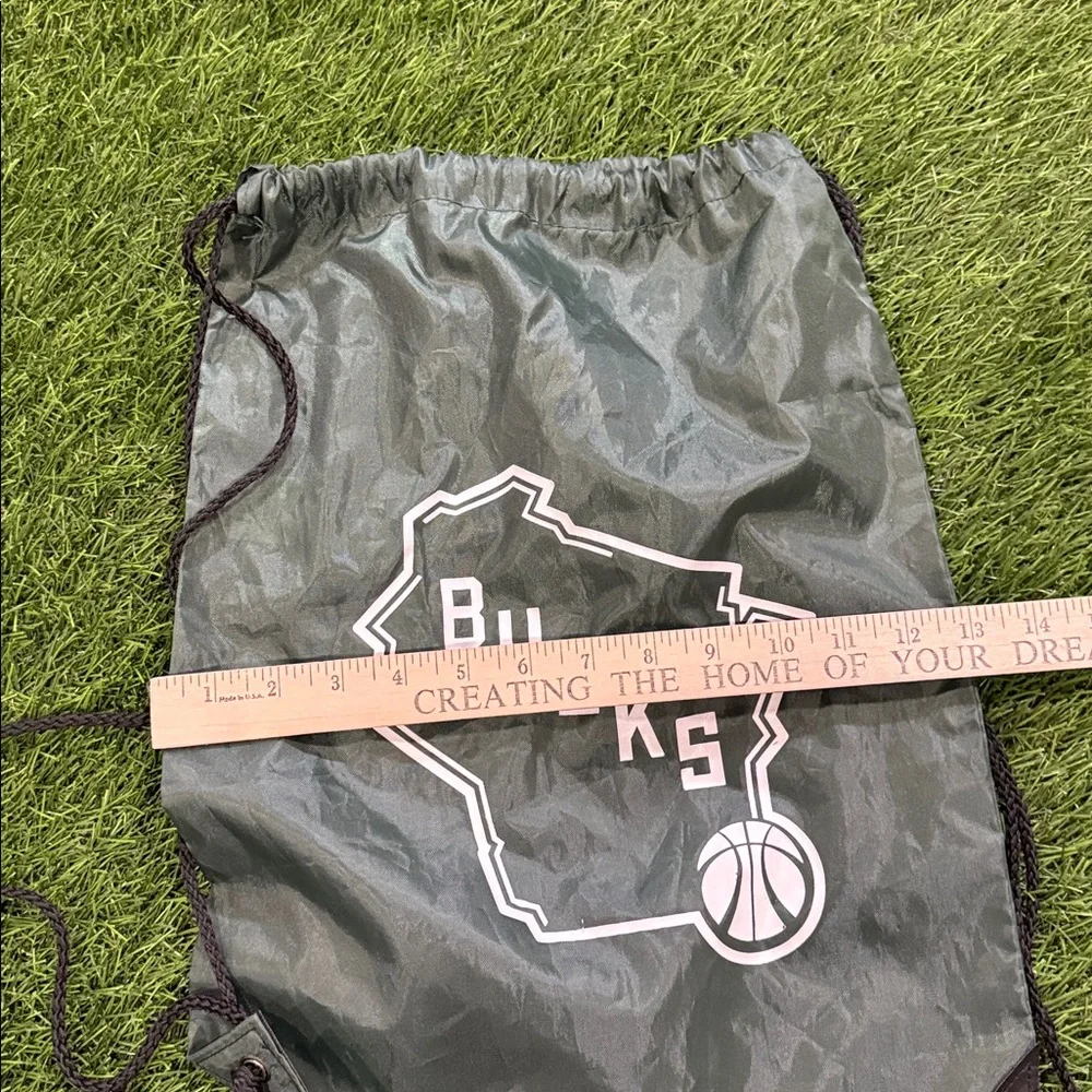 Milwaukee Bucks Basketball Cinch Bag